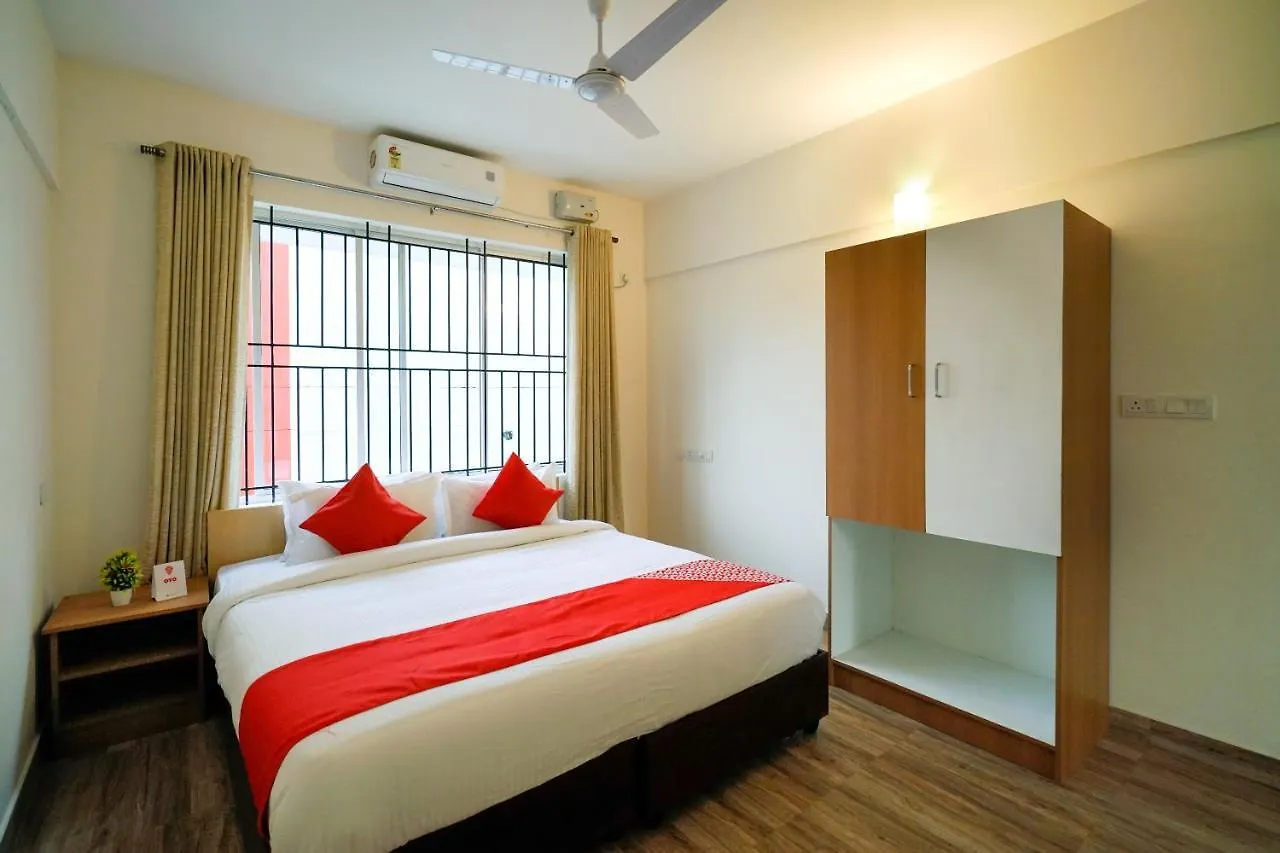 Oyo 15574 Caprice Residency, South Otel Kochi